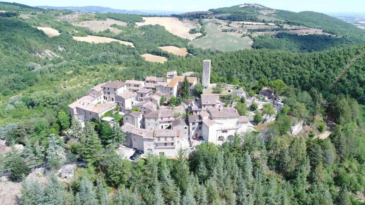 Molino Dei Ciliegi Splendida Villa In Umbria San Venanzo Exterior photo